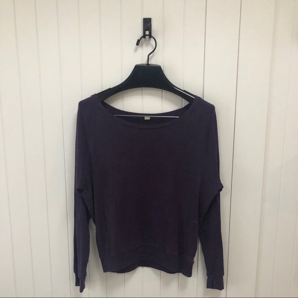 Aritzia/TNA Sweater - Picture 2 of 3